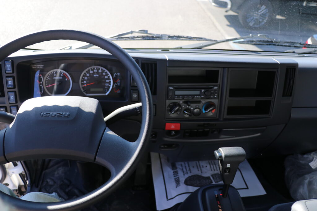 2025 Isuzu - image 17