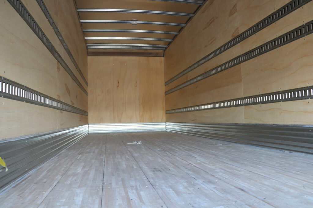 2025 Isuzu - image 14