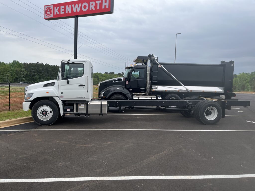 2026 Hino L6 - image 6