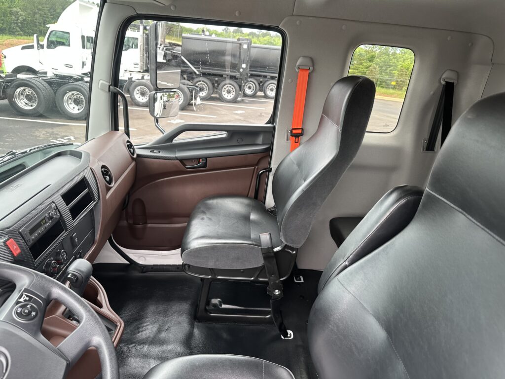 2026 Hino - image 10