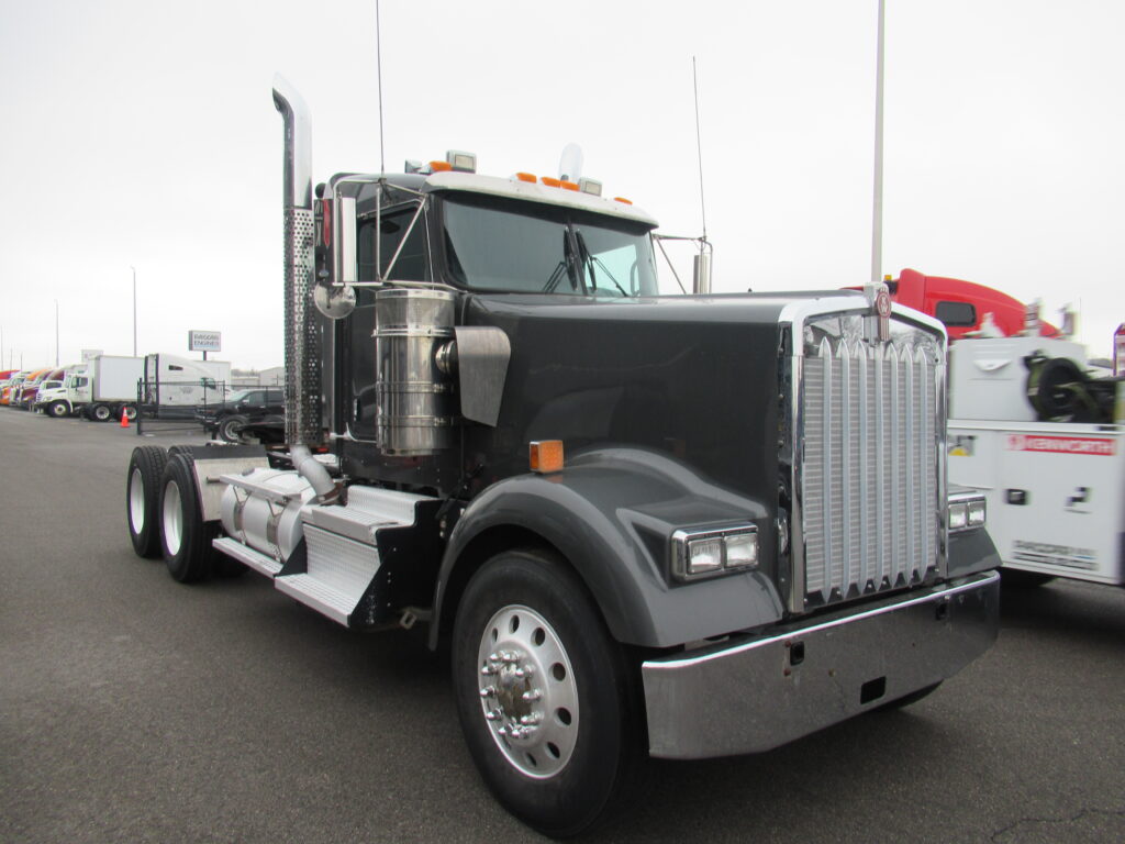 2021 Kenworth - image 2