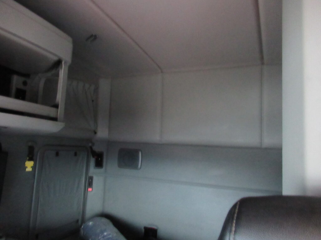 2020 Kenworth - image 12