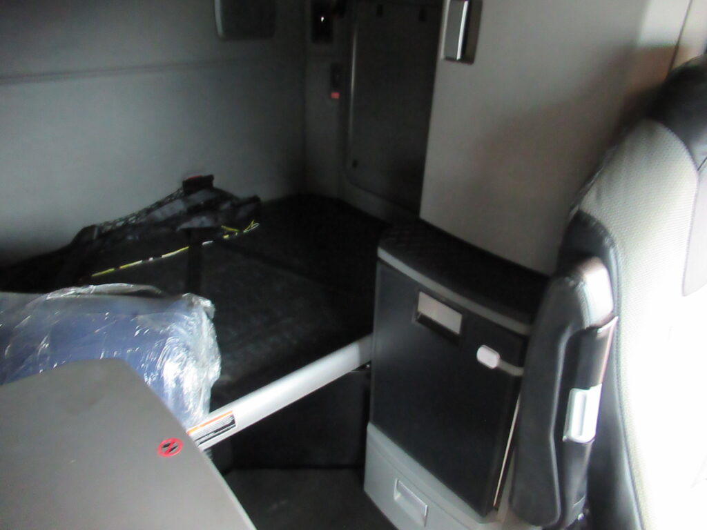 2020 Kenworth - image 11
