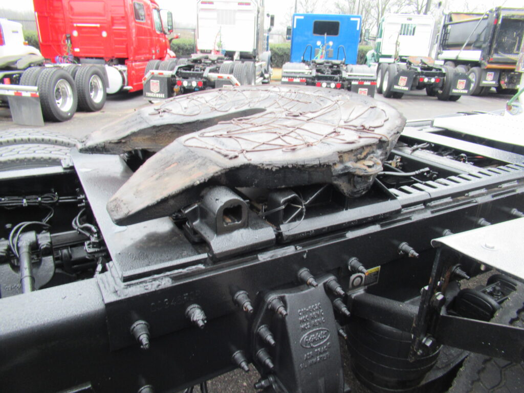 2022 Peterbilt - image 12