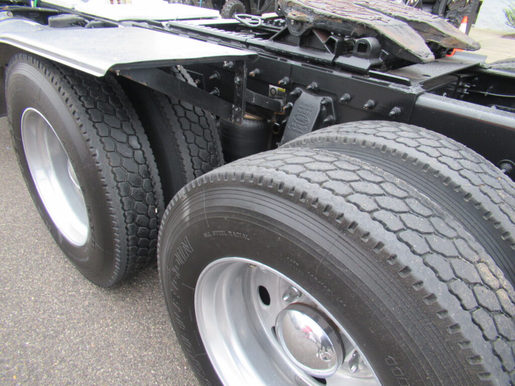 2022 Peterbilt - image 10