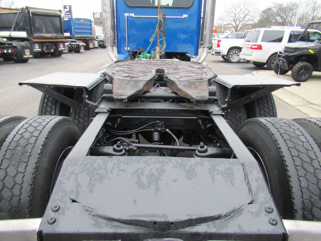 2022 Peterbilt - image 11