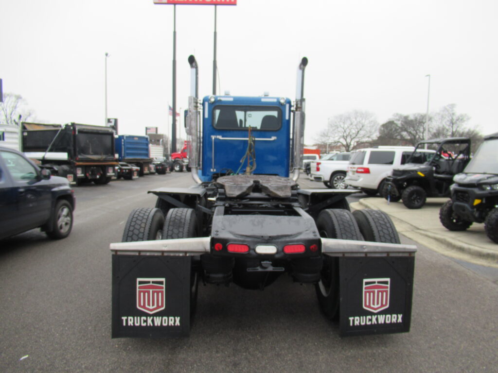 2022 Peterbilt - image 5