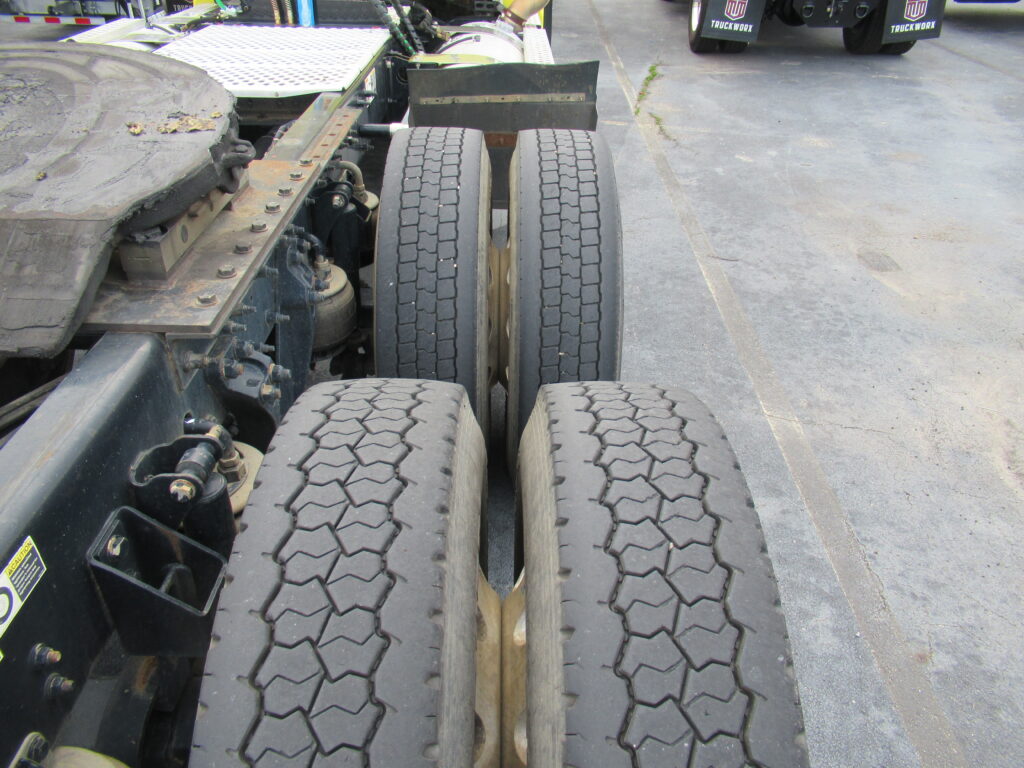 2022 Kenworth - image 14