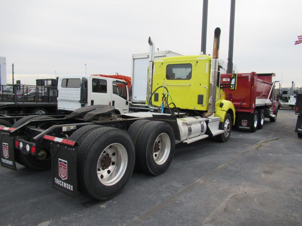 2022 Kenworth - image 2