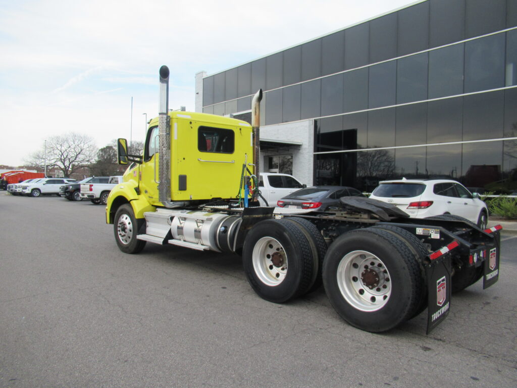 2022 Kenworth - image 3