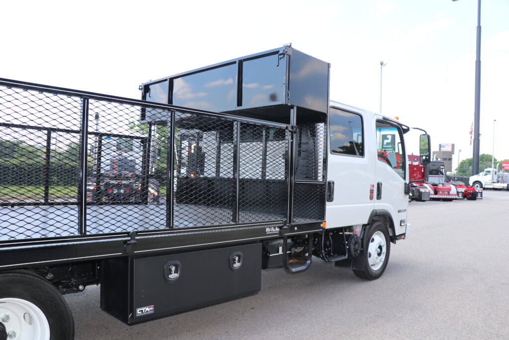 2026 Isuzu - image 8