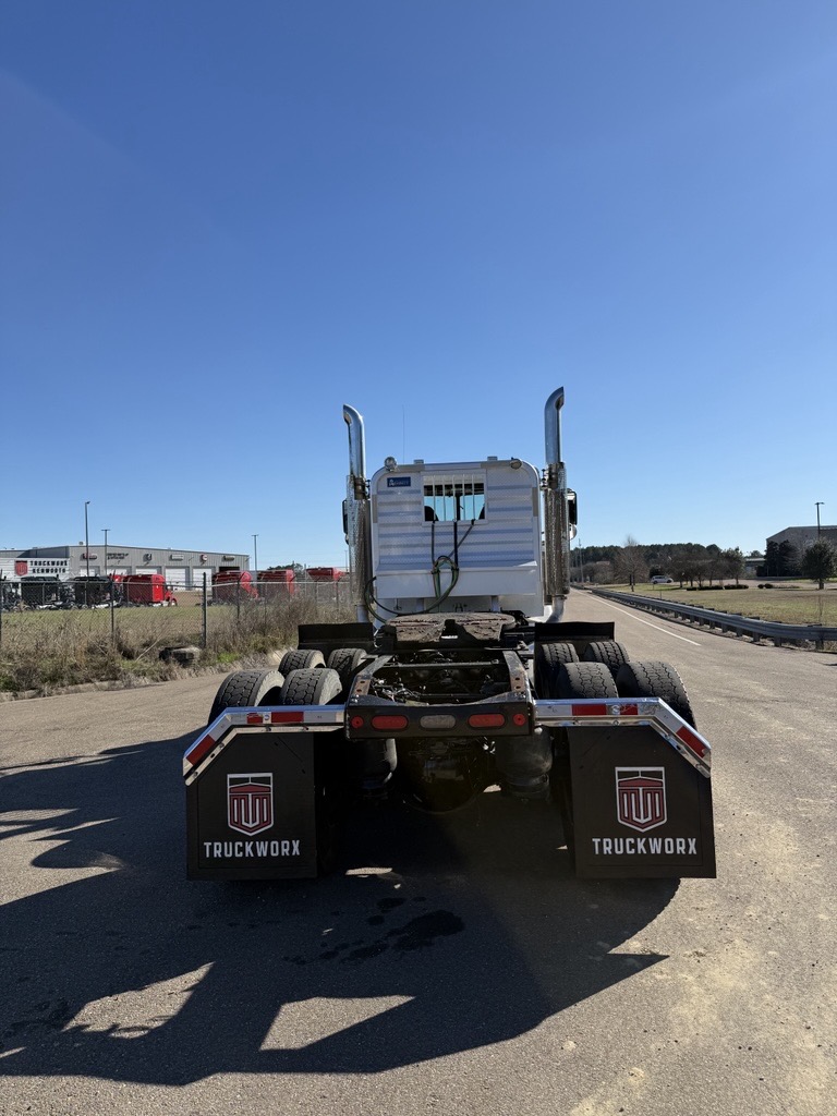 2022 Peterbilt - image 5