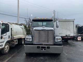 2019 Freightliner - image 2