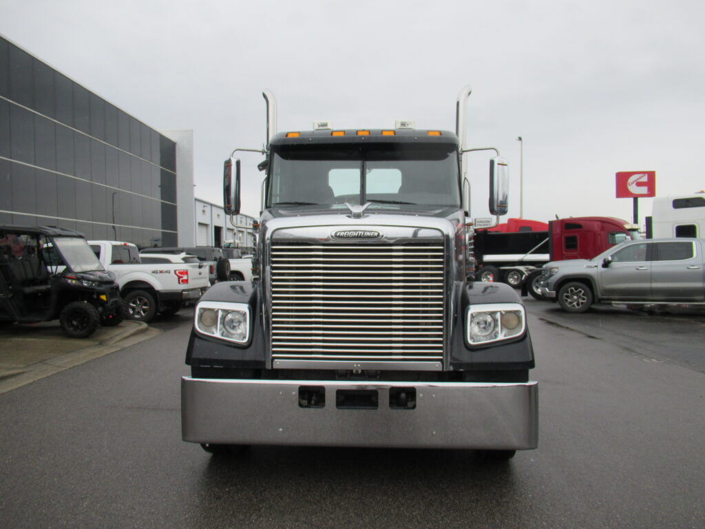 2019 Freightliner - image 3