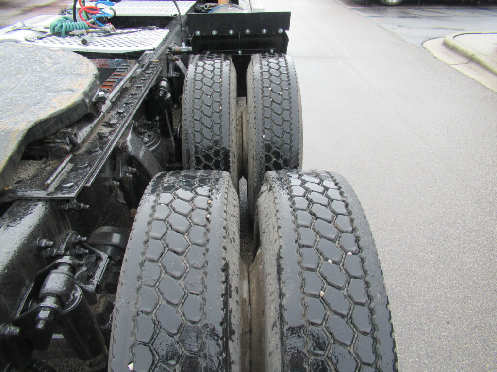 2019 Freightliner - image 10