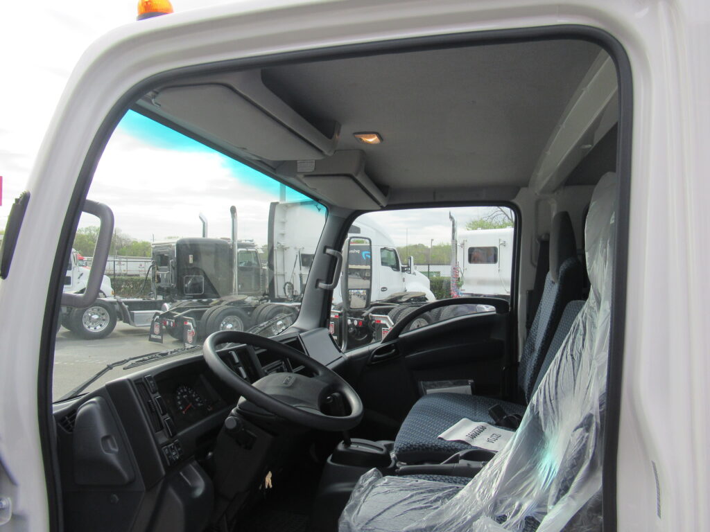 2026 Isuzu - image 3