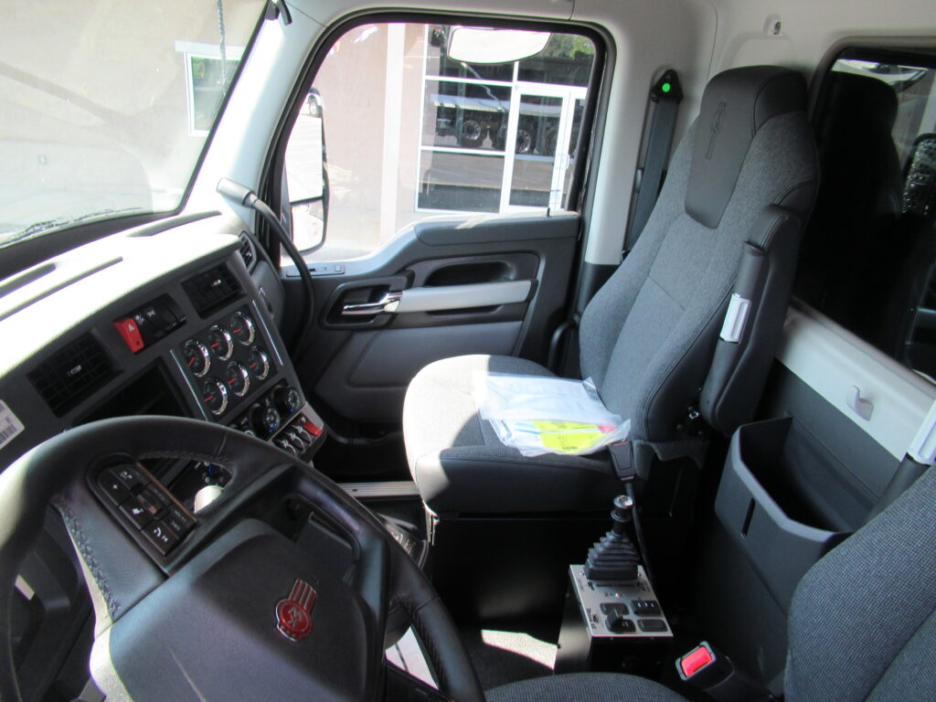 2027 Kenworth - image 9