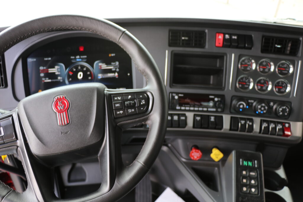 2027 Kenworth - image 12