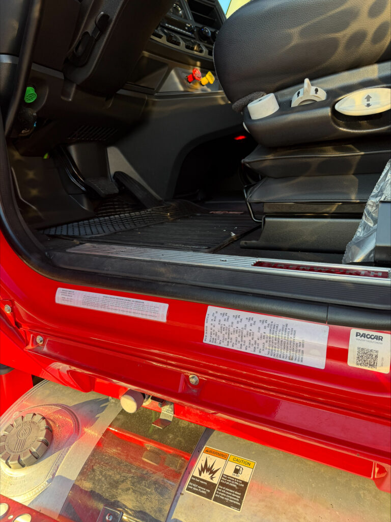 2025 Kenworth - image 7