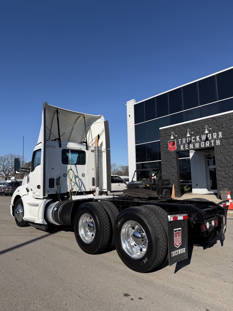 2021 Kenworth - image 3