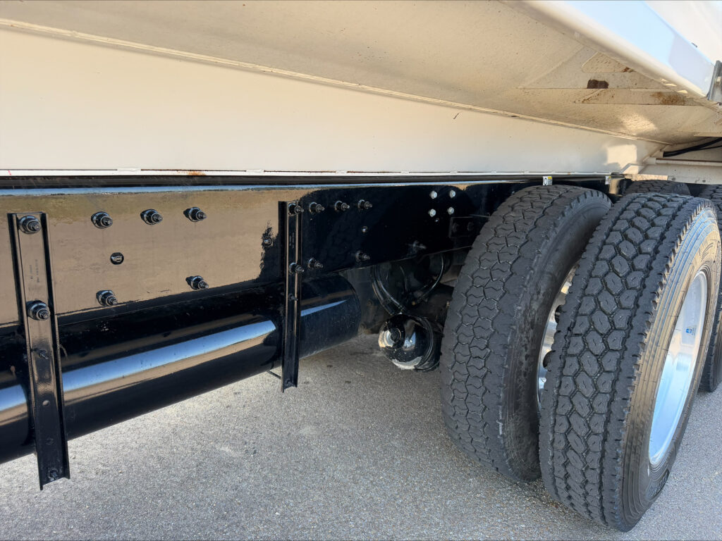 2022 Peterbilt - image 6