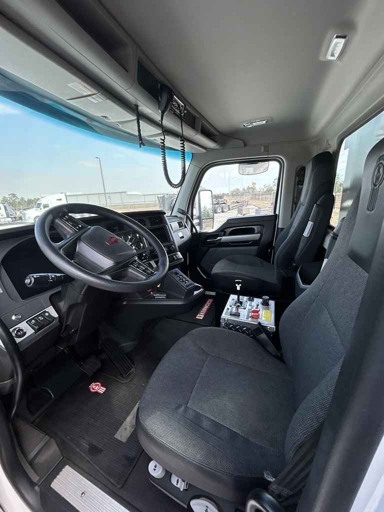 2025 Kenworth - image 8