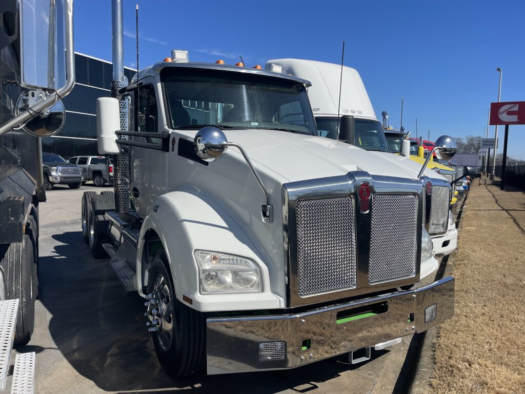 2018 Kenworth - image 2