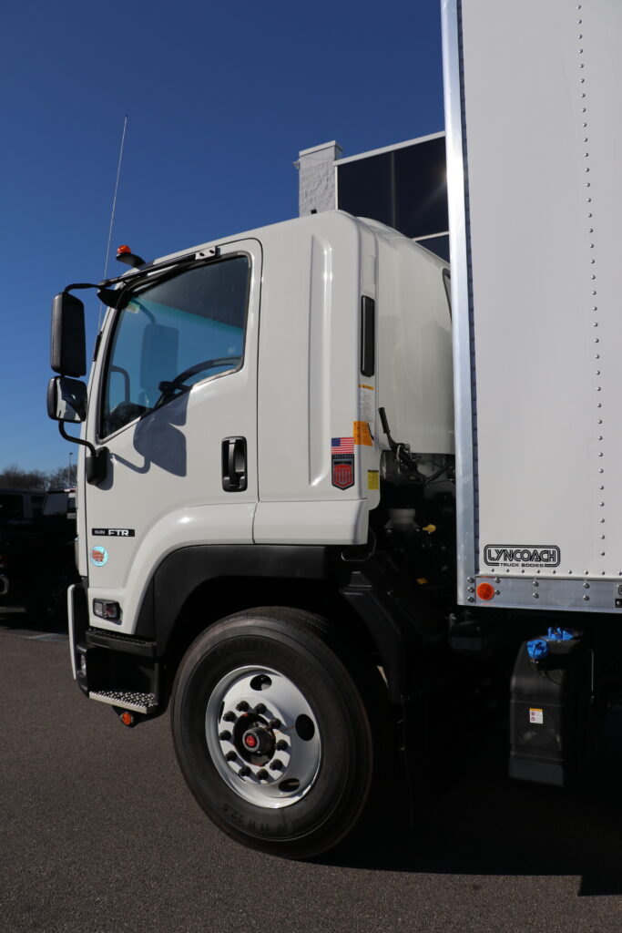 2026 Isuzu - image 4