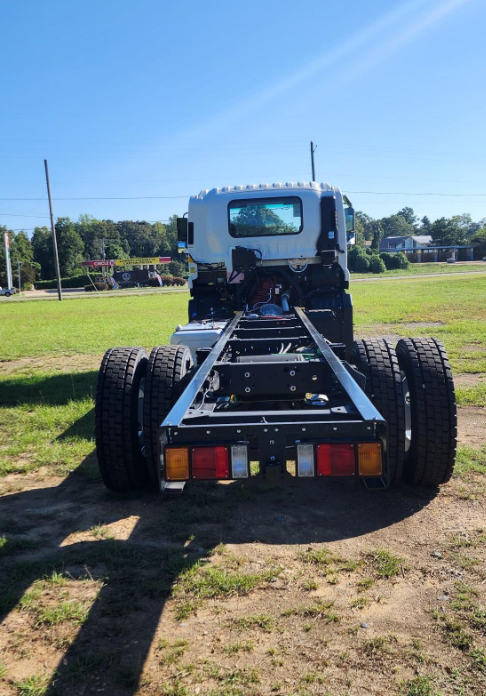 2026 Isuzu - image 4