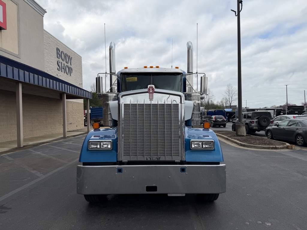 2027 Kenworth - image 2