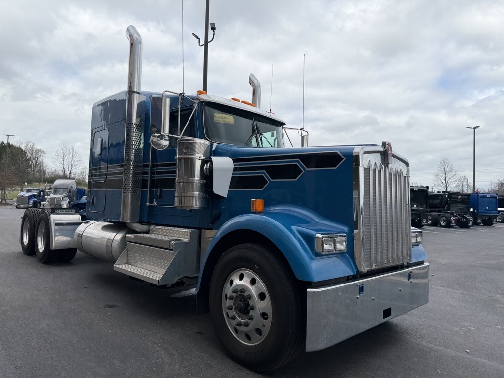 2027 Kenworth - image 3