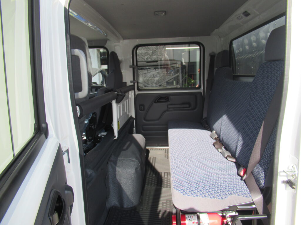 2026 Isuzu - image 9