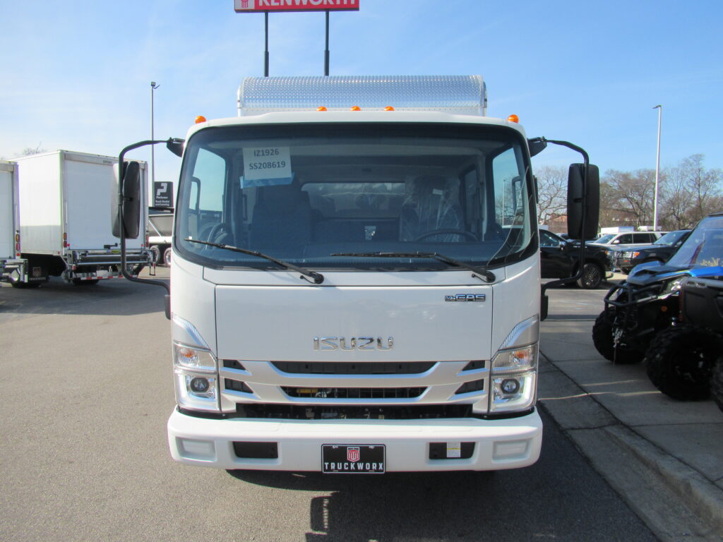 2026 Isuzu - image 3