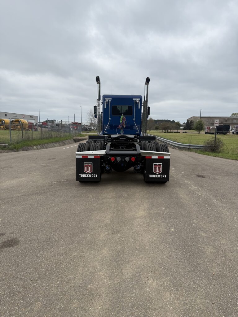 2027 Kenworth - image 5