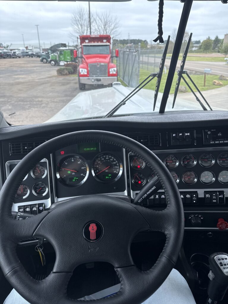 2027 Kenworth - image 10