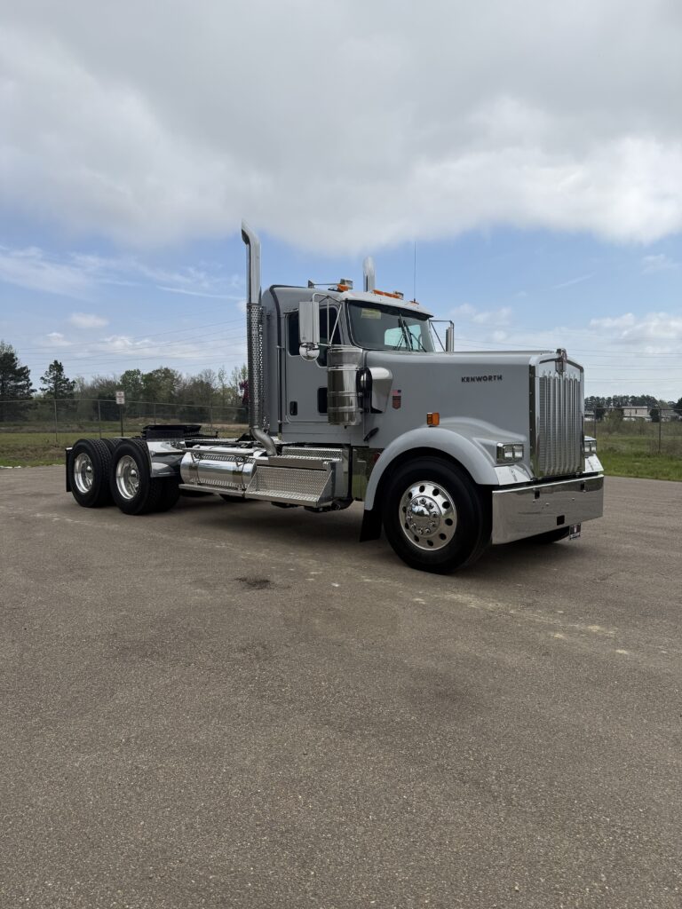 2027 Kenworth - image 4