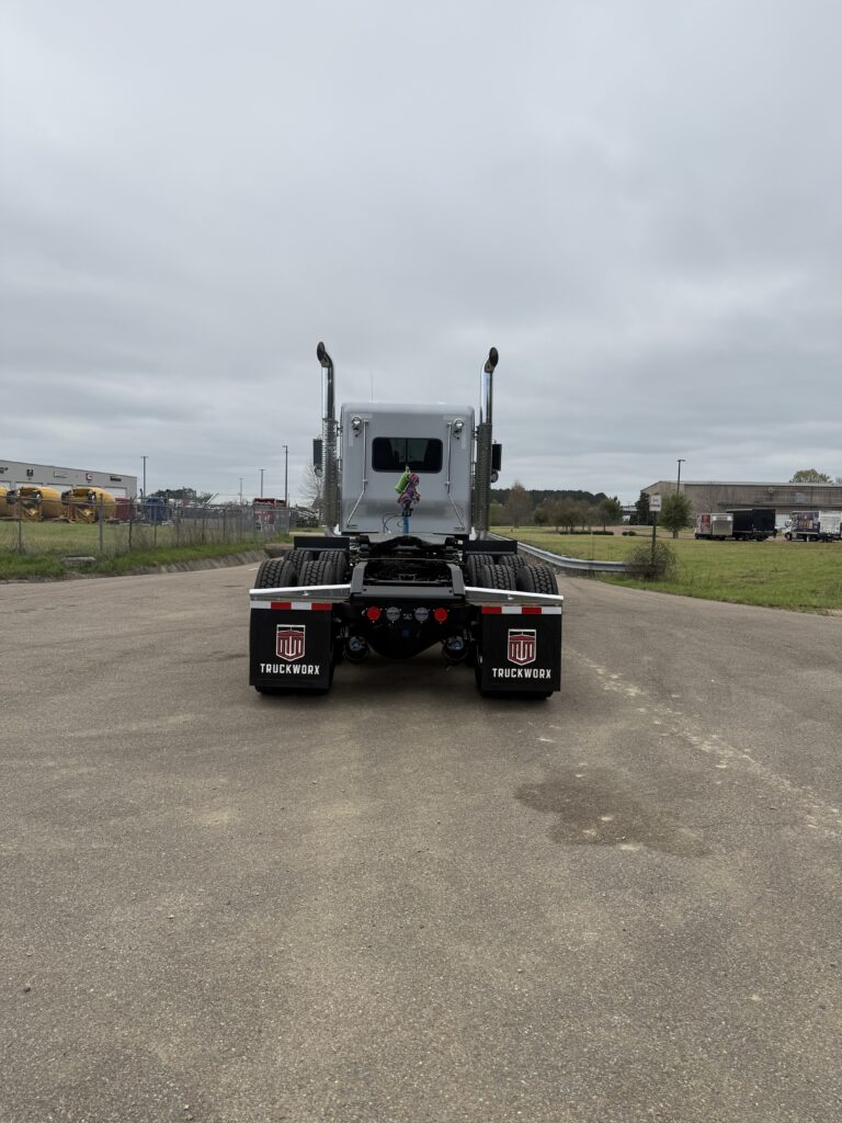 2027 Kenworth - image 7