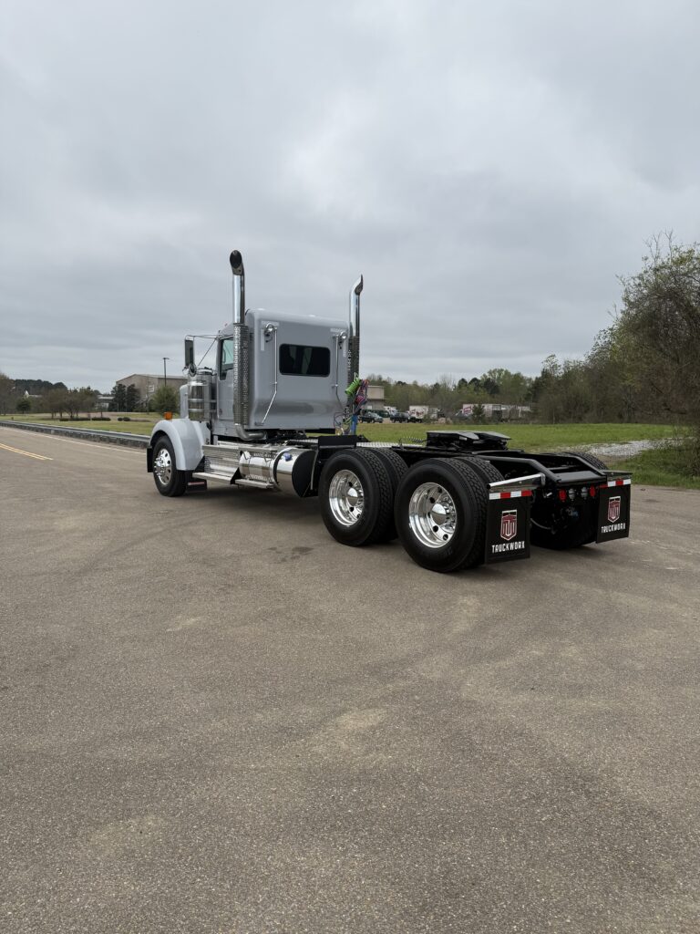 2027 Kenworth - image 6