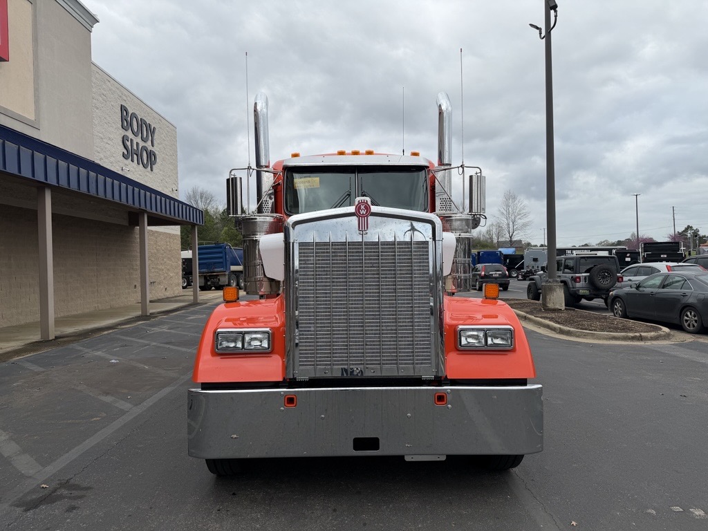 2027 Kenworth - image 2