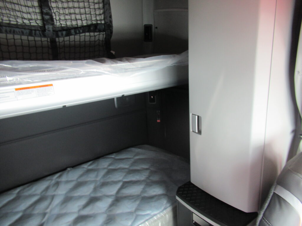 2026 Kenworth - image 15