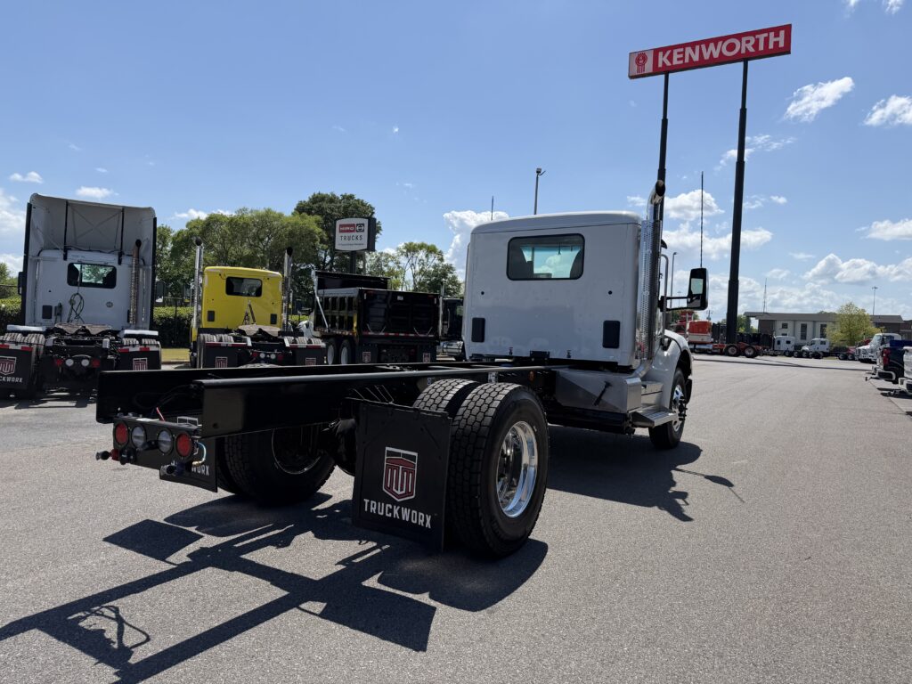 2027 Kenworth - image 4