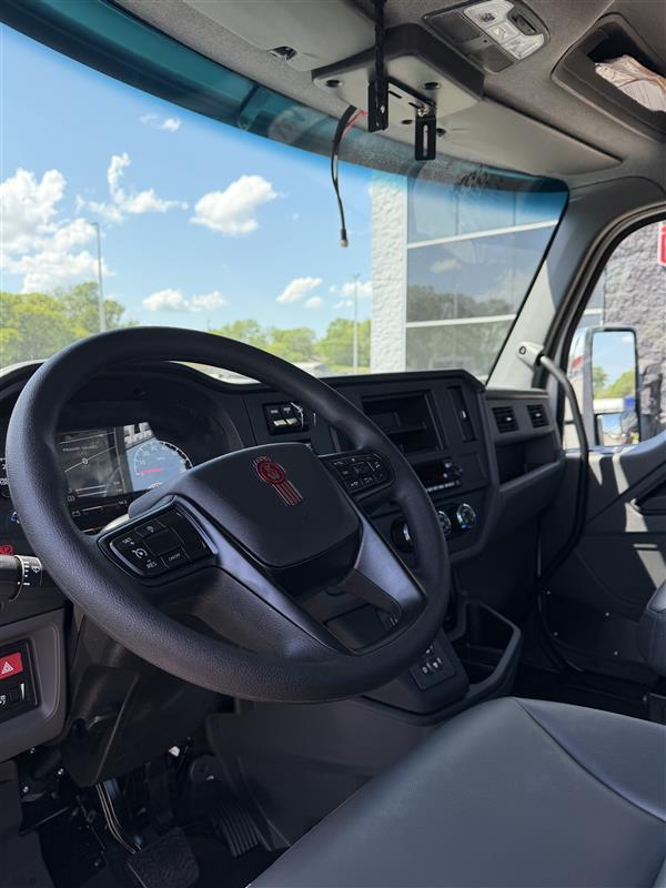 2027 Kenworth - image 7