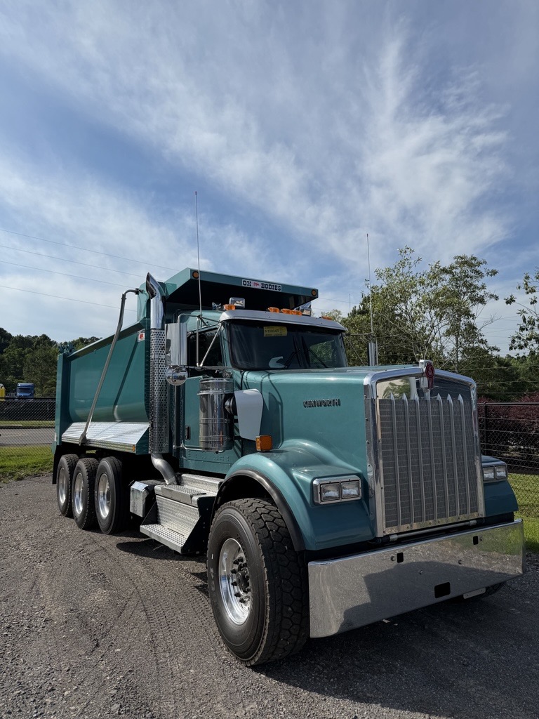 2027 Kenworth W900 in Huntsville, AL — photo 5