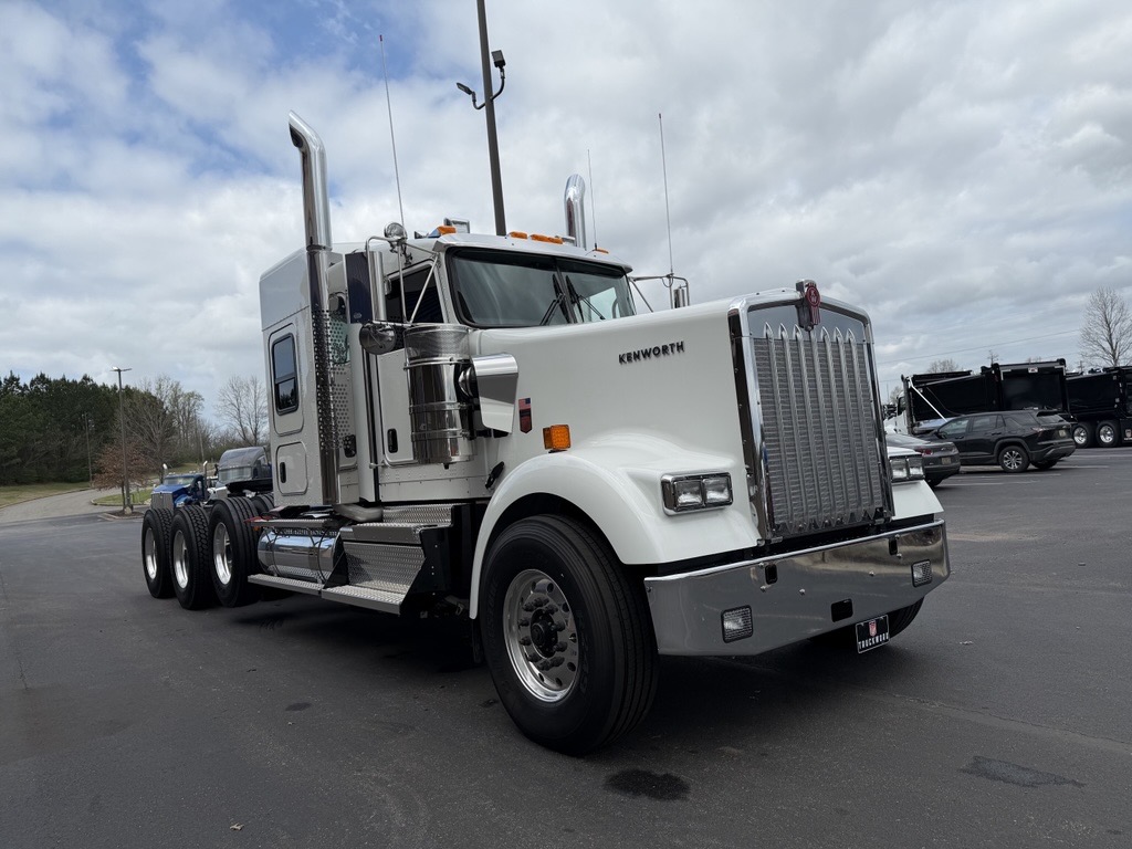 2027 Kenworth W900 in Birmingham, AL — photo 4