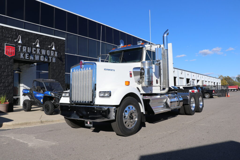 2027 Kenworth W900 in Birmingham, AL