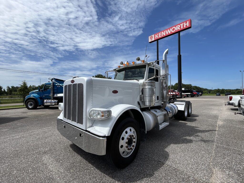 2020 Peterbilt in Mobile, AL