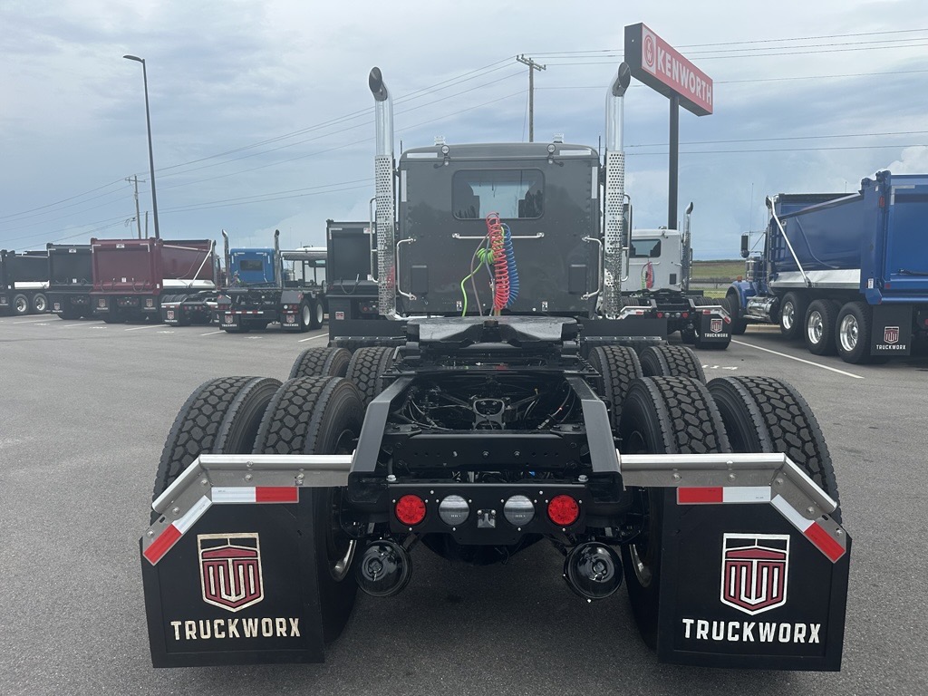 2027 Kenworth in Mobile, AL — photo 3