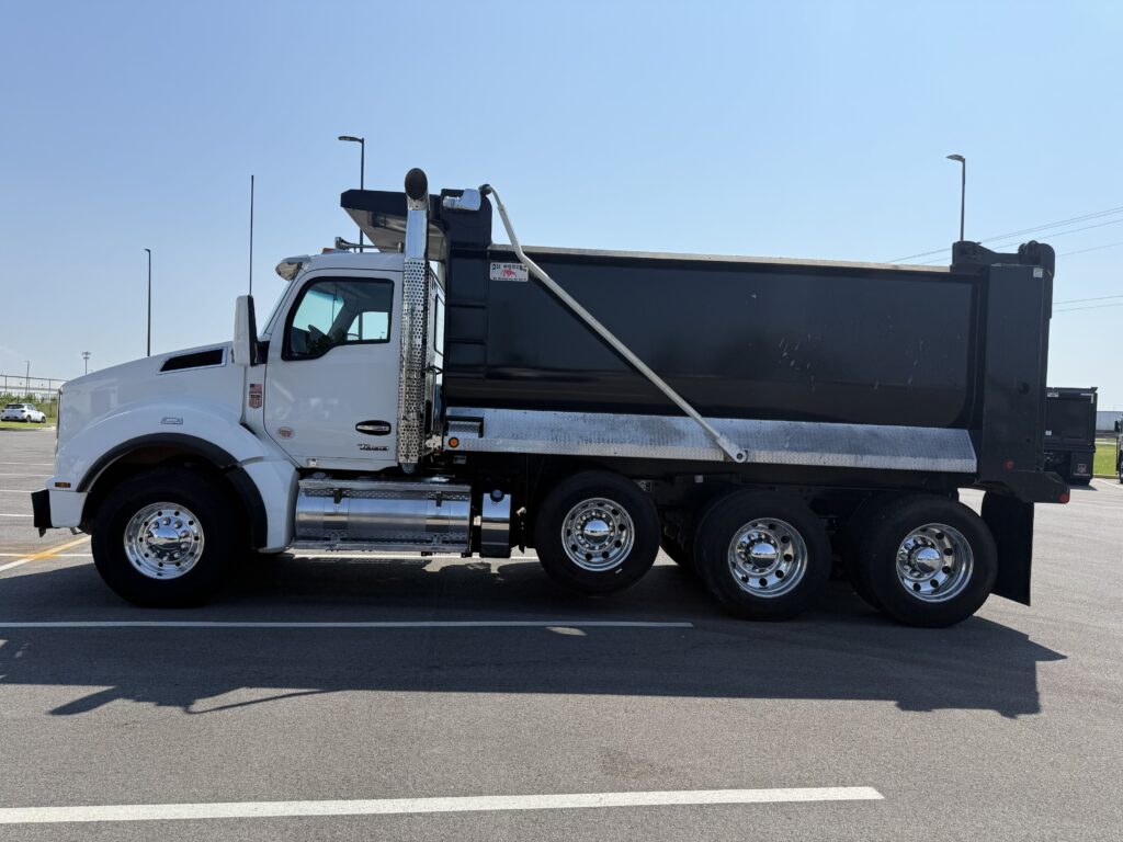 2025 Kenworth in Birmingham, AL — photo 3