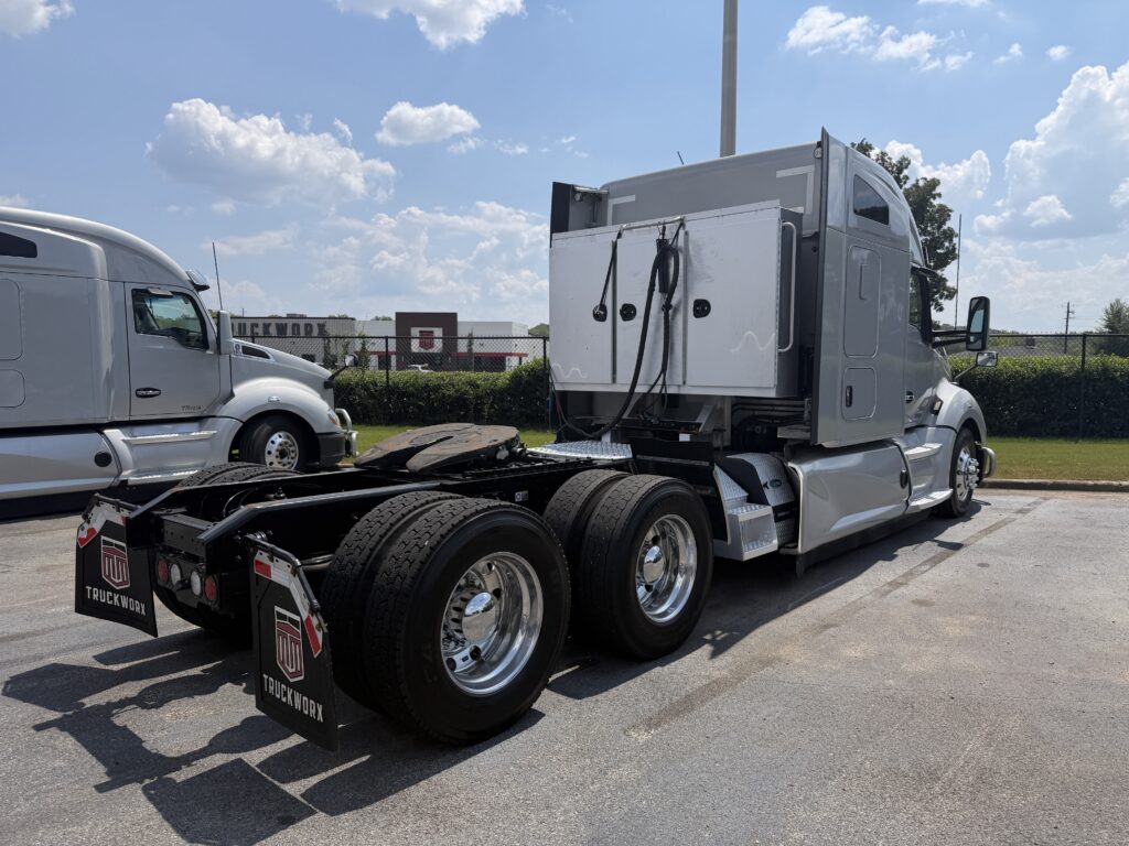 2022 Kenworth in Birmingham, AL — photo 4