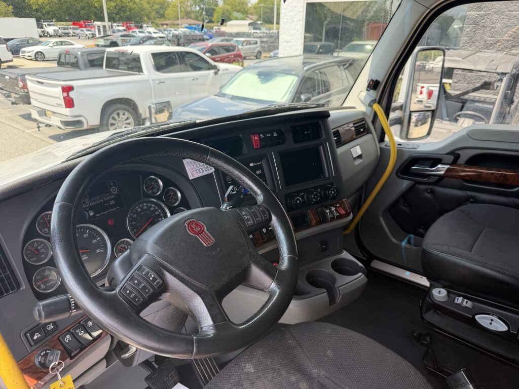 2021 Kenworth in Birmingham, AL — photo 5